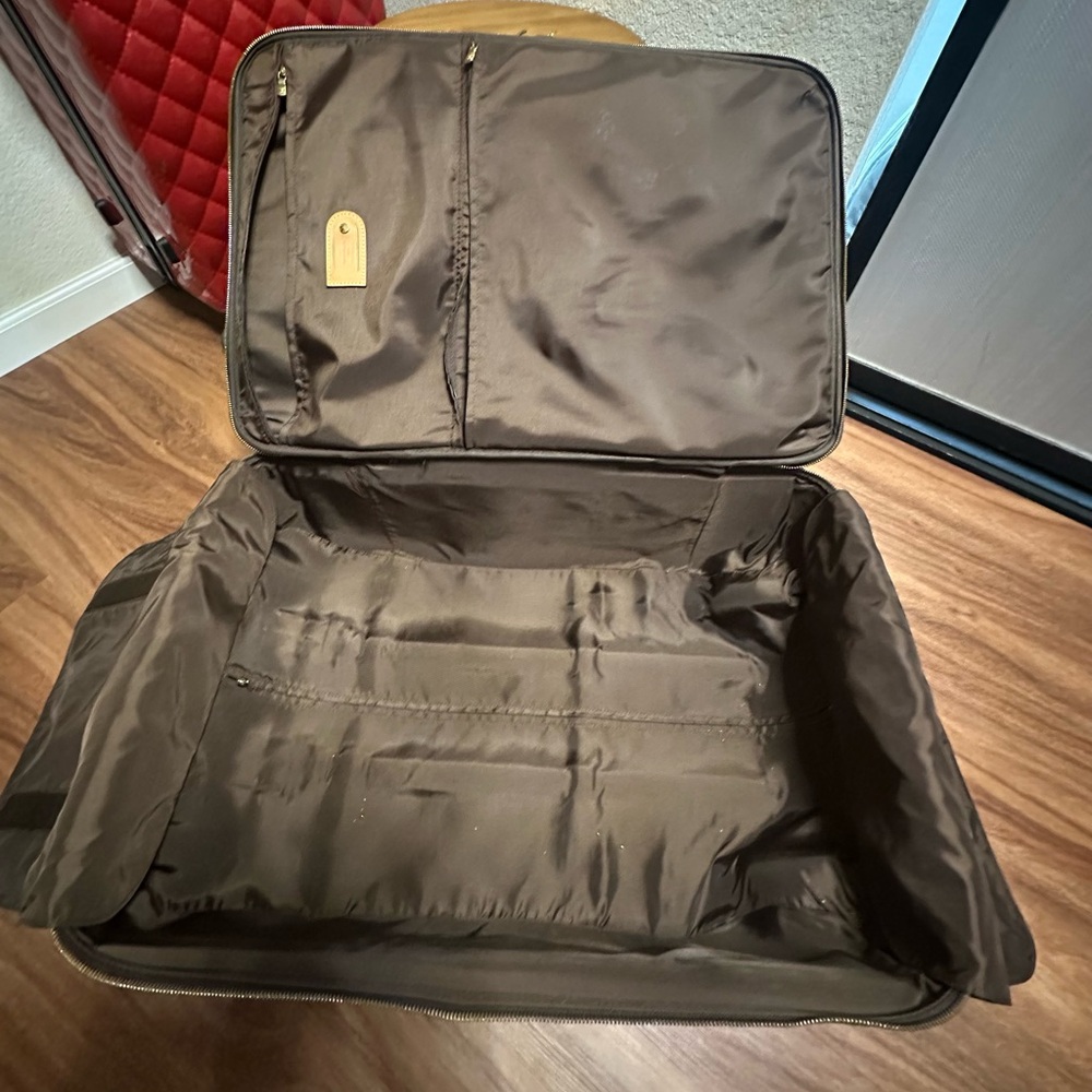 Louis Vuitton Suitcase - Picture 4 of 7